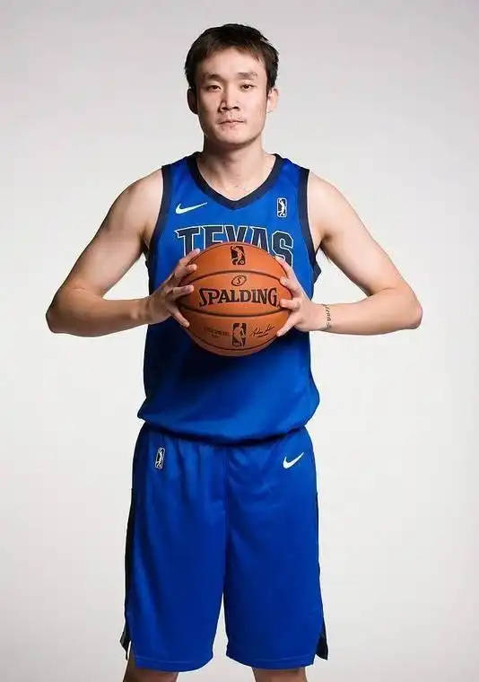 九游官网-达拉斯独行侠清晨更衣室发声，志在CBA季后赛名次提升，媒体盛赞，资深球员宣示担当的简单介绍