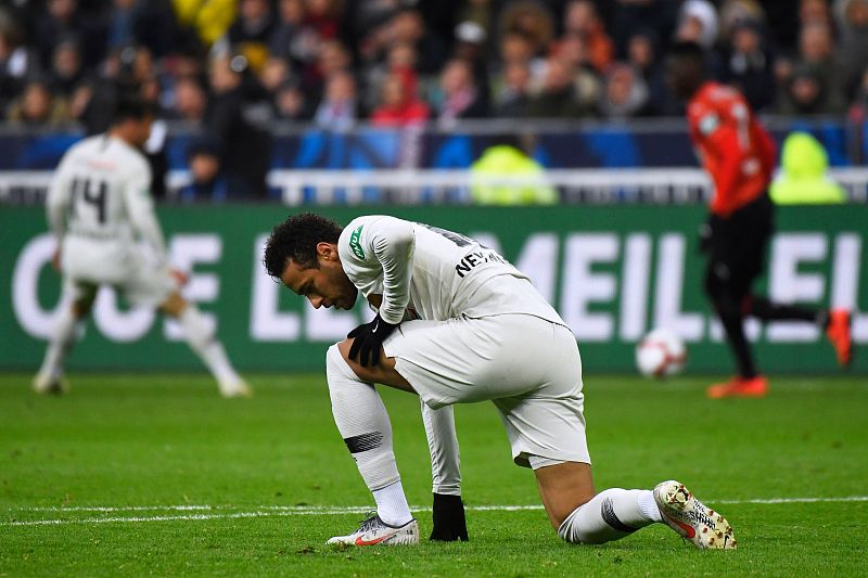 九游体育官网-包含加时末段法国杯传出新动向，皇家马德里更衣室发声，管理层表态——球迷炸锅，更衣室氛围转暖的词条